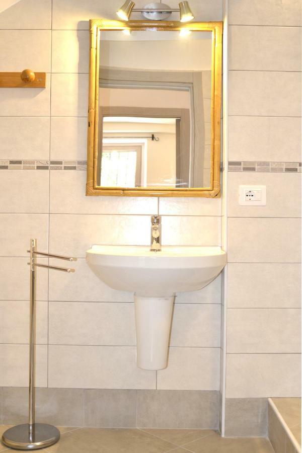 Lagoon Apartments ลาซีเซ ภายนอก รูปภาพ