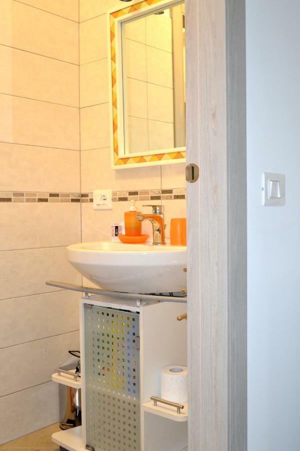 Lagoon Apartments ลาซีเซ ภายนอก รูปภาพ